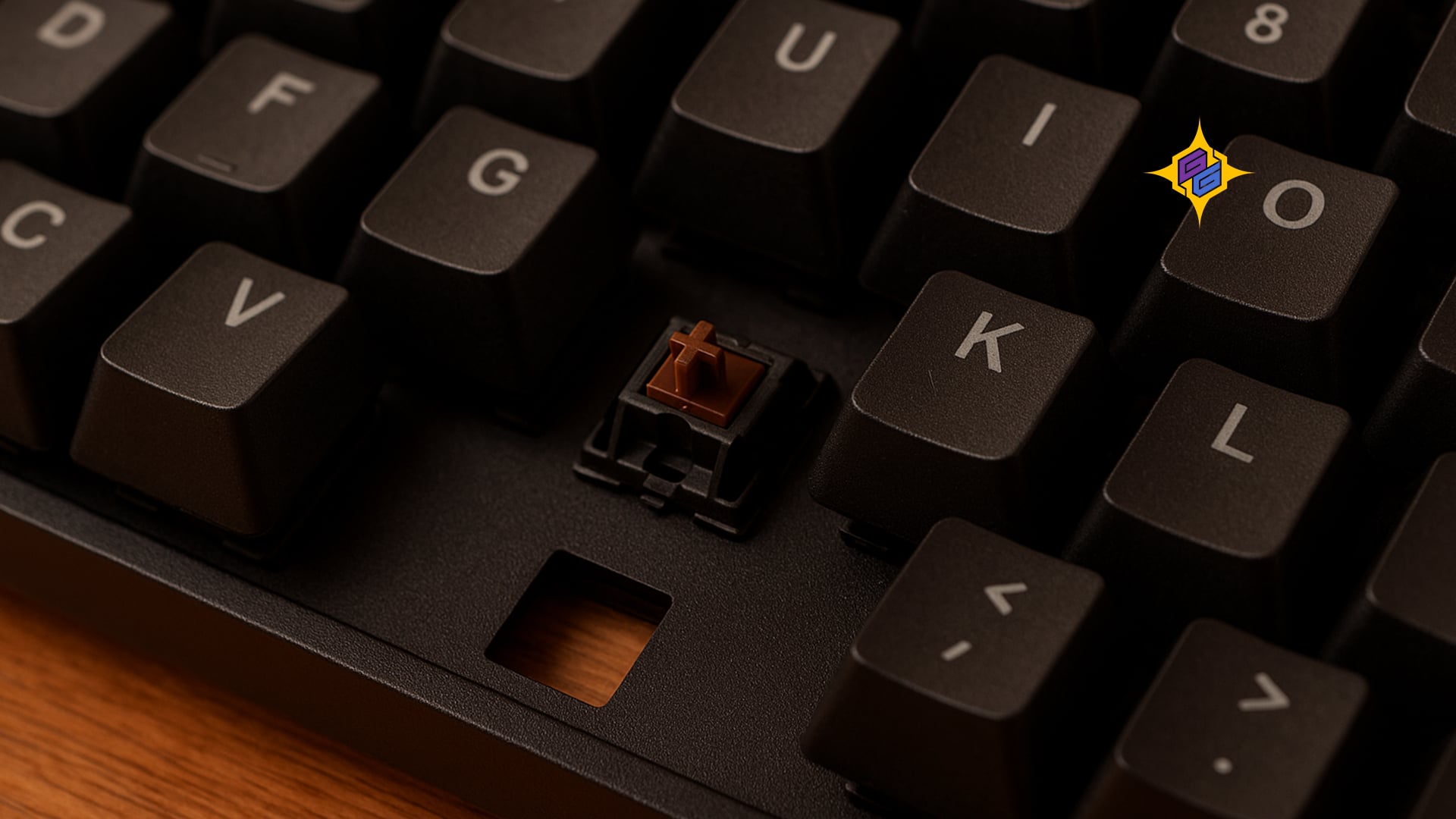 کیبورد مکانیکال سوییچ قهوه‌ای